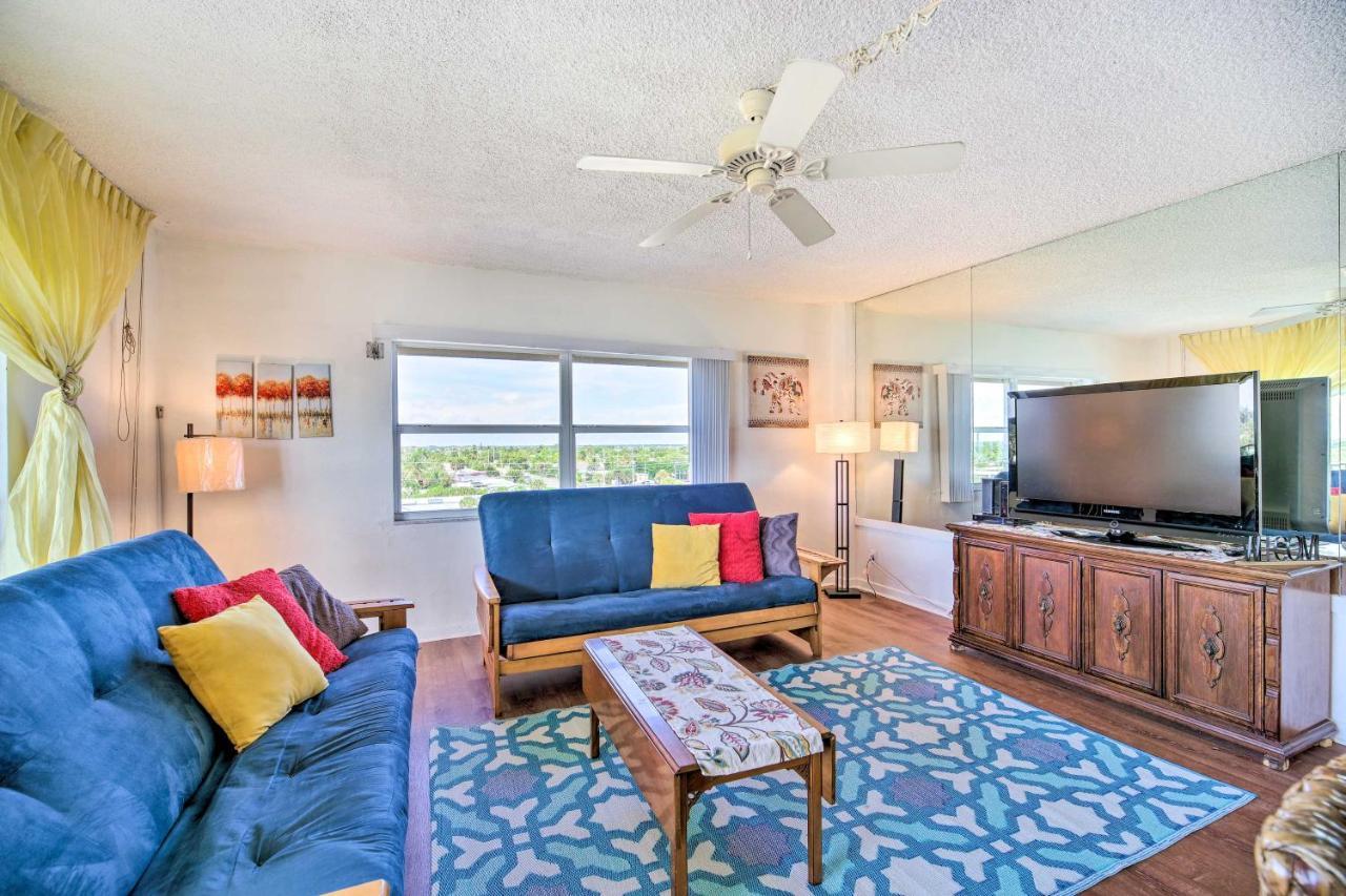 Pet-Friendly Satellite Beach Condo With Balcony! Bagian luar foto